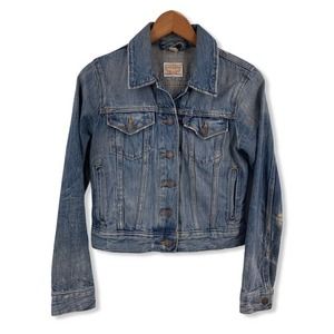 Levis Distressed Denim Jean Jacket Small‎